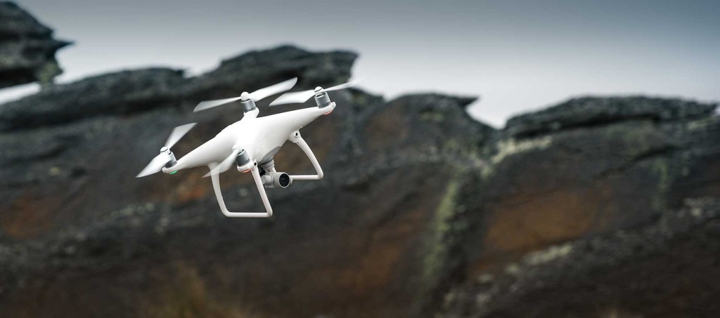 Have-you-seen-the-latest-sexy-DJI-PHANTOM-4-drone-–-For-fun-or-for-work2-1024x453